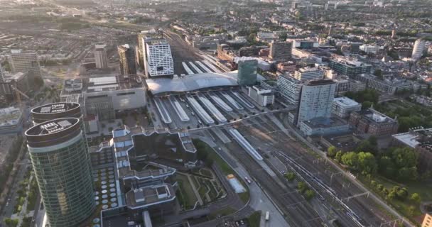 Utrecht Skyline Central Station Public Transport Infrastructure Business District Aerial — Stok Video