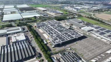 En büyük ve en otomatik dağıtım Dağıtım Merkezi Zalando Bleiswijk