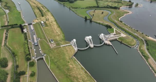 Central Hidroeléctrica Esclusa Río Nederrijn Entre Amerongen Maurik Los Países — Vídeos de Stock