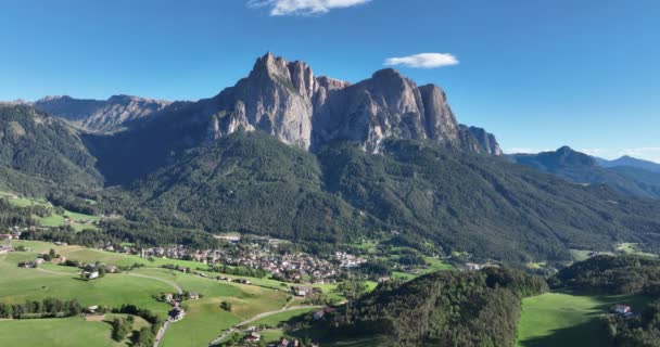 Dolomites Alp Seiser Alm Belíssima Montanha Majestosa Tirol Norte Itália — Vídeo de Stock