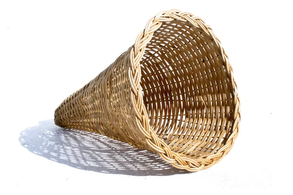 Cono de cesta de mimbre en forma de cono — Foto de Stock