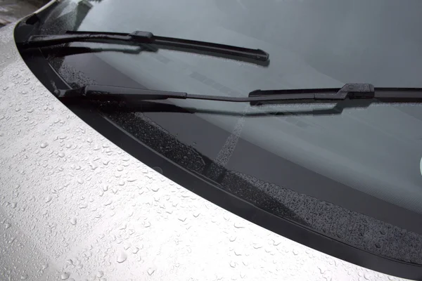 Close Up of Vehicles Windscreen Bonnet and Wiper Blades — Stock Photo, Image