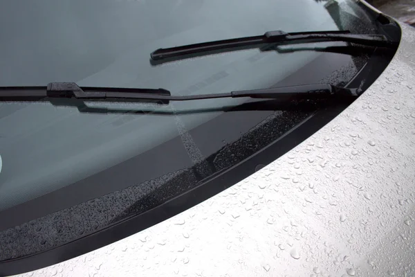 Close Up of Vehicles Windscreen Bonnet and Wiper Blades — Stock Photo, Image