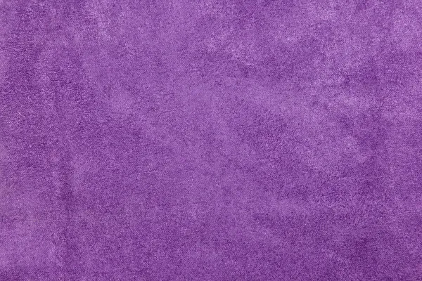 Tecido de veludo roxo com textura suave suave — Fotografia de Stock