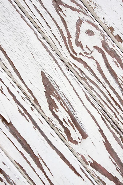 Pintura de descascamento branco na porta de madeira ripada — Fotografia de Stock