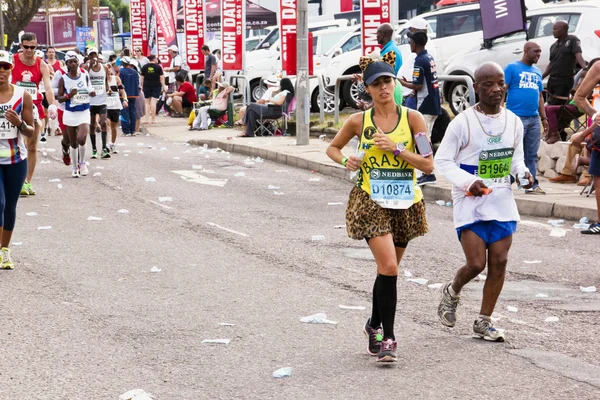 Brasilianische Läuferin beim Kameradinnen-Ultramarathon — Stockfoto