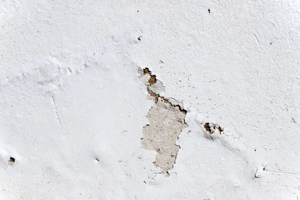 Verslechtering van de buitenmuur als gevolg van opstijgend vocht — Stockfoto