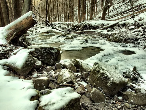 Stream in deep freeze. Long exposure in night. — Stock Photo, Image