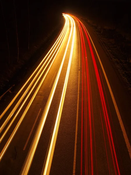 araba hafif trails highway Köprüsü feryat. Köprüden uzun pozlama fotoğraf..