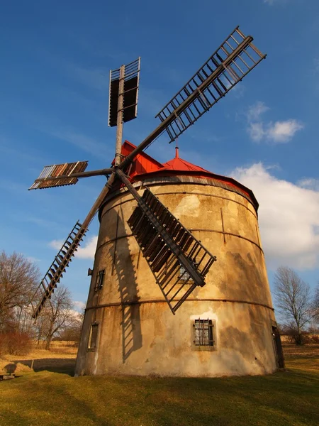 Renewal wind mill house into summer house. New red roof, repaired wind blades. — Stock Photo, Image