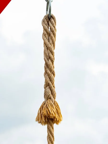 Climbing Twisted Rope Ends Metal Fastening Horizontal Bar Workout Playground — Stock Photo, Image