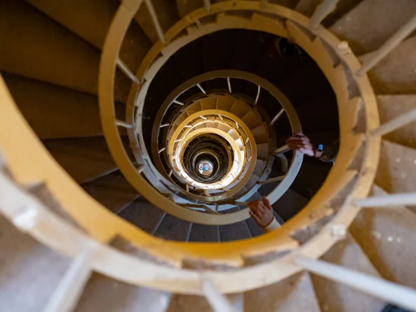 Alter Stil Der Wendeltreppe Des Leuchtturms Gelbem Backstein Leuchtturmtreppe — Stockfoto