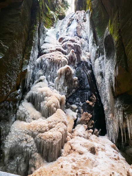 Frozen Large Waterfall Teplice Adrspach Rocks Park Winter Season Eastern — Foto Stock