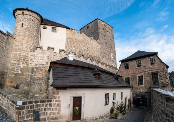 Mittelalterliche Gotische Burg Kost Oder Knochen Mit Turm Frühling Uralte — Stockfoto