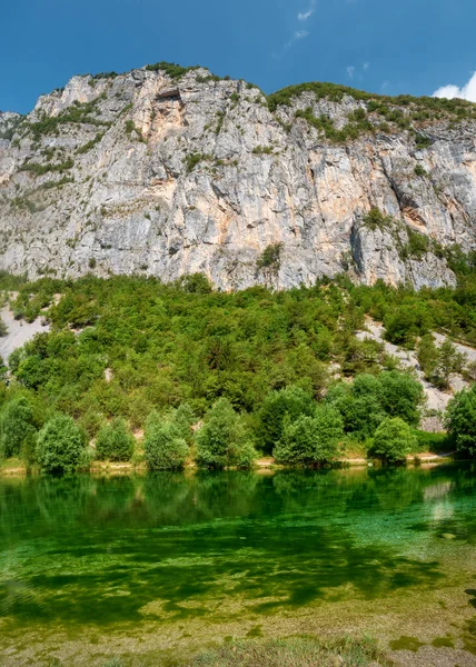 Lago Nembia Lake Nembia Népszerű Turisztikai Célpont Dolomitokban Észak Olaszországban — Stock Fotó