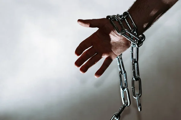 Hand Chain Hang Chain Hand Chain Wound Hand Gray Background — Stock Photo, Image