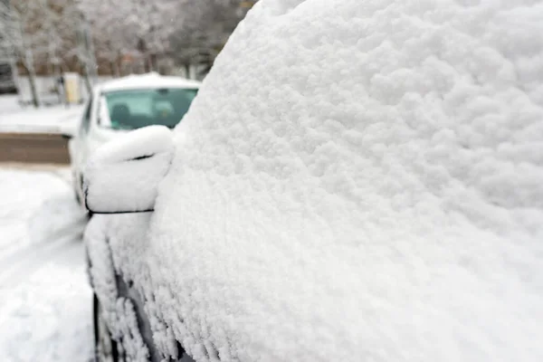 Snö Täckt Bil Vindskyddet Detalj Bil Täckt Med Snö Selektivt — Stockfoto
