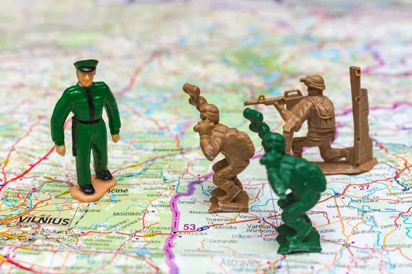 Guerra Concepto Militar Grupo Soldados Miniatura Juguete Mapa Lituano Belarus — Foto de Stock
