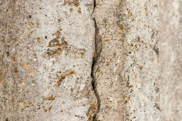 Grande Fissure Verticale Travers Mur Ciment Fond Mur Pierre Fissurée — Photo