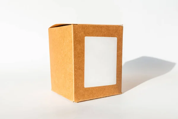 Caja Cartón Marrón Cerrada Sobre Fondo Blanco Espacio Blanco Para — Foto de Stock