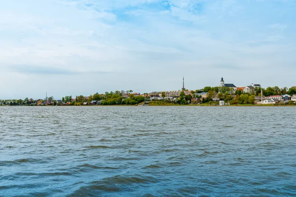 Piękna Letnia Panorama Miasta Litwa Telsiai Zachmurzonym Niebem Widok Jezioro — Zdjęcie stockowe