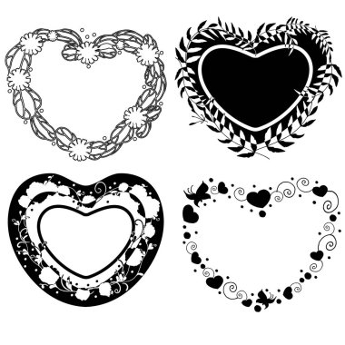 Bir çift kupa. Siyah siluet süslemeleri. Kalp şeklinde çizilmiş çiçekler var. Çerçeve kalptir. Kalbin kenarındaki çiçek deseni. Anahtarlık ve kupalar için..