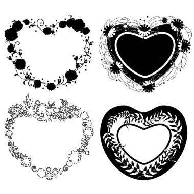 Bir çift kupa. Siyah siluet süslemeleri. Kalp şeklinde çizilmiş çiçekler var. Çerçeve kalptir. Kalbin kenarındaki çiçek deseni. Anahtarlık ve kupalar için..