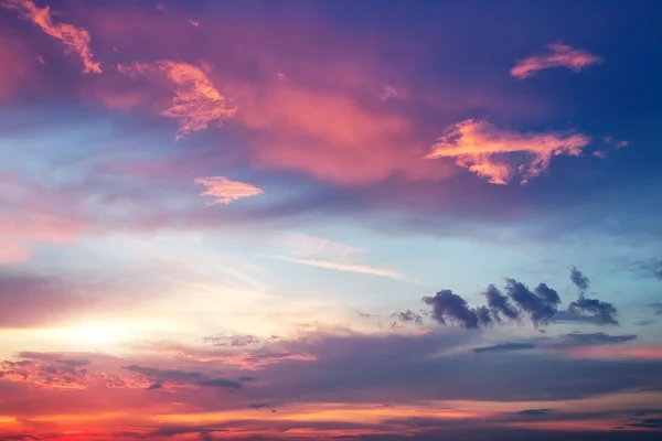 美しいカラフルな空。空の背景 — ストック写真