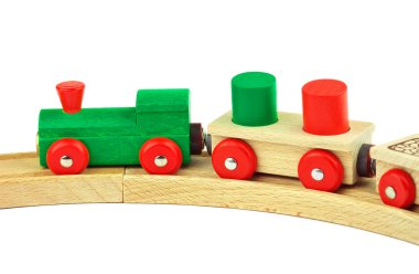 ahşap oyuncak tren izole beyaz arka plan üzerinde renkli