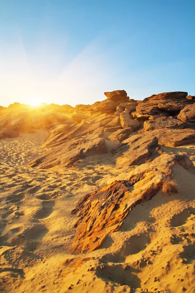 Кам'яні могили або скелясті курган Могилянська kamena. sundown краєвид. — стокове фото