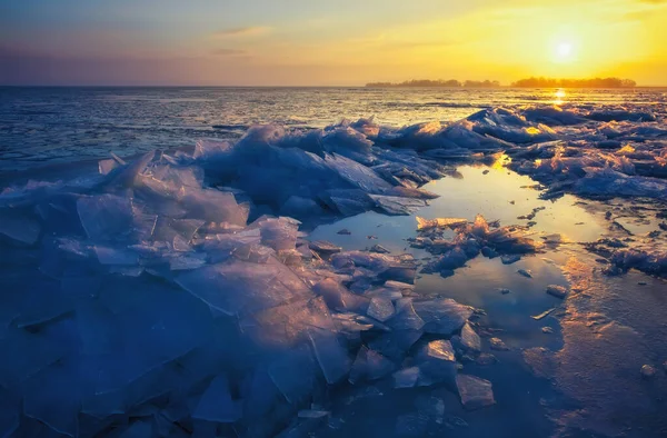 Alba Mare Ghiacciato Bellissimo Paesaggio Invernale Con Lago Mattino — Foto Stock