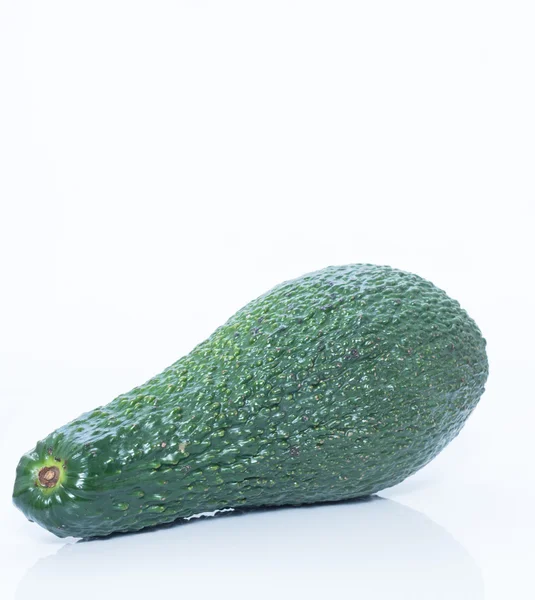 Avocado op witte achtergrond. — Stockfoto