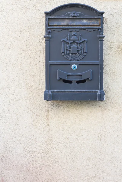 Caixa de correio velha bonita — Fotografia de Stock