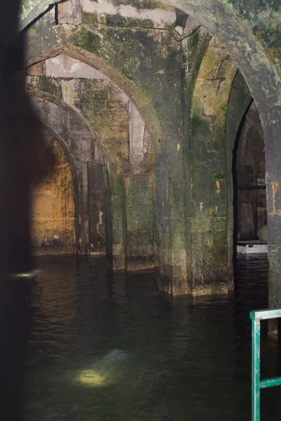 The ancient Pool of the Arches . — Stock Photo, Image