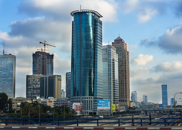 Tel Aviv Skyline 's nachts — Stockfoto