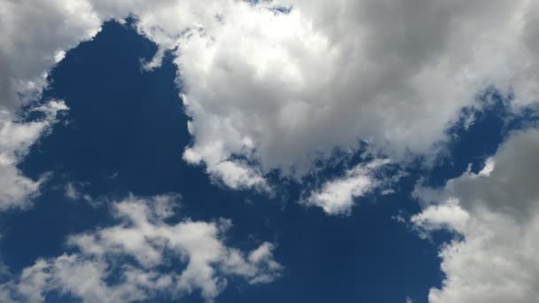 Céu Azul Nuvem Fundo Céu Azul Bonito Com Nuvens — Vídeo de Stock