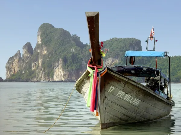 Phi phi Adası tekne