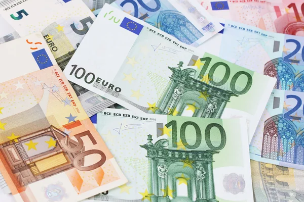Банкноты евро (EUR) - законное платежное средство Европейского Союза — стоковое фото