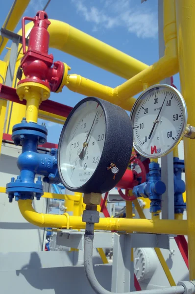 Gauges are on the gas compressor station — Stock Photo, Image