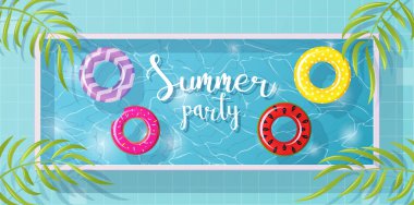 Merhaba Summer vektör pankartı tasarımı. Renkli yüzen havuz üst görünüm vektör illüstrasyonudur. Havuz mavi su ve yüzme yüzükleriyle yaz dönemi arka plan tasarımı