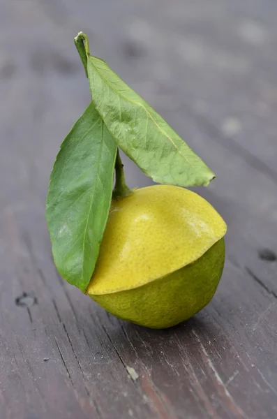 レモンの自然な背景 — ストック写真