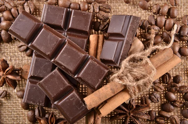 Chocolate and spices — Stock Photo, Image