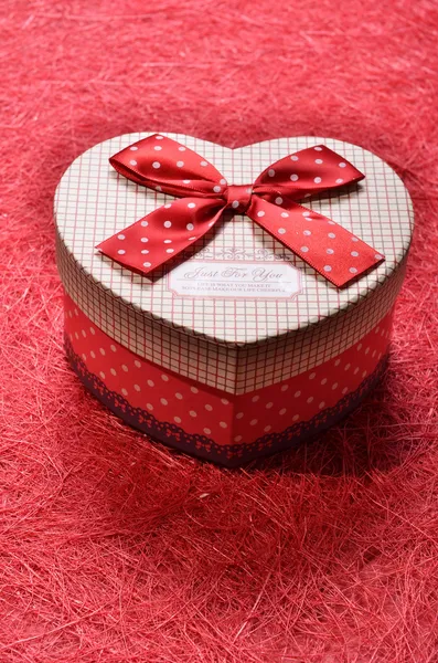 Box in heart shape — Stock Photo, Image