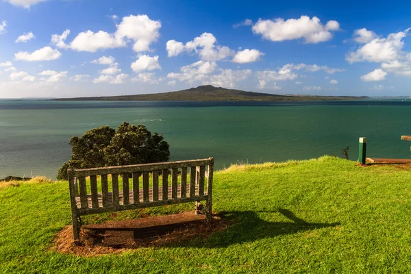 Rangitoto Island from Devonport, Auckland, New Zealand — Stock Photo, Image