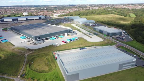 Luchtdrone Beelden Van Het Amazon Distributiecentrum Stad Leeds West Yorkshire — Stockvideo