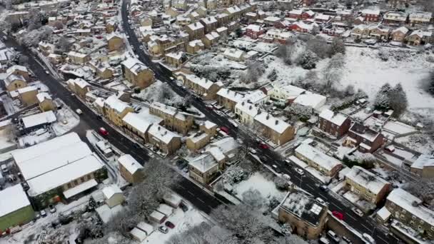 Zdjęcia Lotnicze Zimą Śnieżny Dzień Brytyjskiego Miasta Mirfield Kirklees West — Wideo stockowe