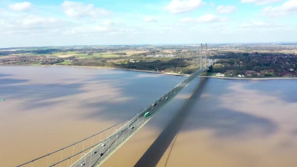 Filmagem Aérea Humber Bridge Perto Kingston Hull East Riding Yorkshire — Vídeo de Stock