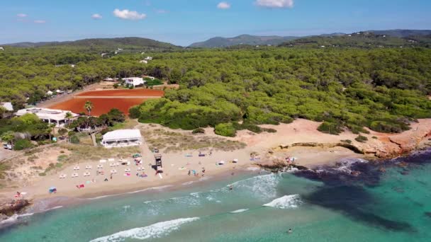 Filmagem Aérea Bela Cidade Ibiza Espanha Mostrando Frente Praia Cidade — Vídeo de Stock