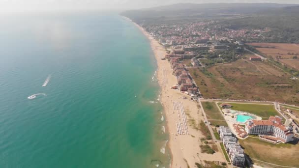 Zdjęcia Lotnicze Pięknego Miasteczka Nadmorskiego Kurortu Obzor Bułgarii Pokazujące Nadmorskie — Wideo stockowe
