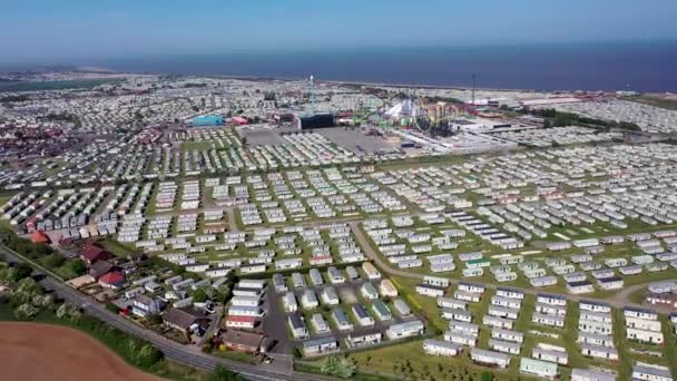 Повітряні Кадри Пляжного Фасаду Skegness Ingoldmells Показують Каравани Табірному Курорті — стокове відео